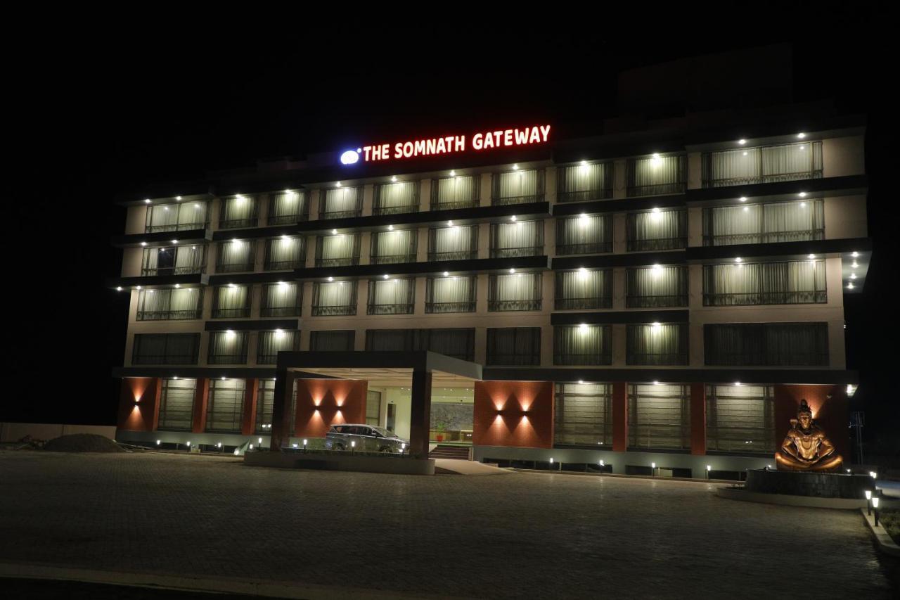 Отель Vits The Somnath Gateway Экстерьер фото